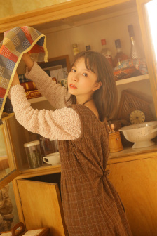 女生超短裙穿搭